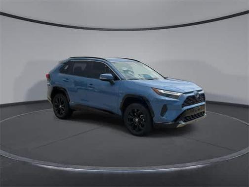 2022 Toyota RAV4 Hybrid SE