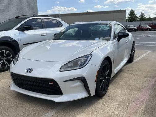 2025 Toyota GR86 Premium
