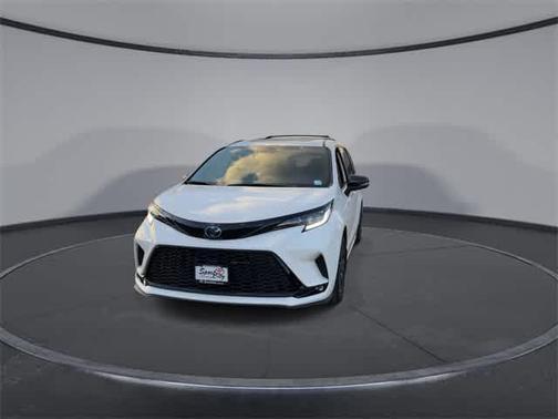2025 Toyota Sienna XSE 7 Passenger