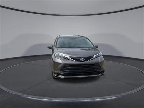 2024 Toyota Sienna LE