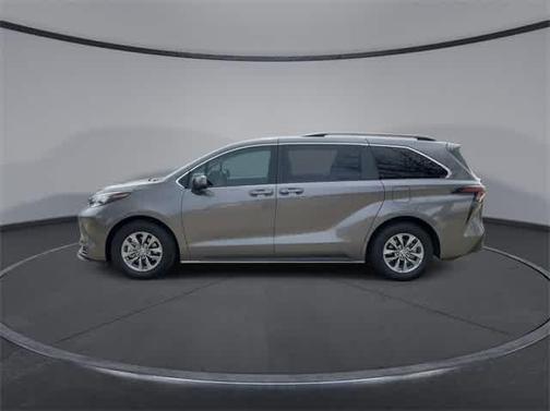 2024 Toyota Sienna LE