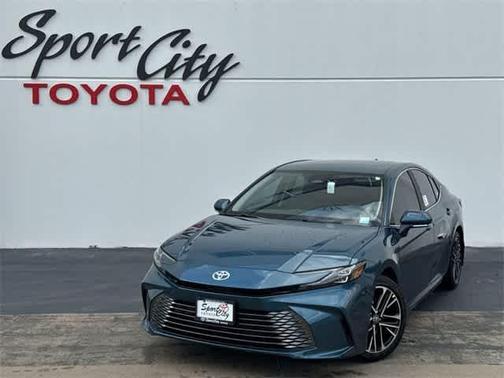 2025 Toyota Camry XLE