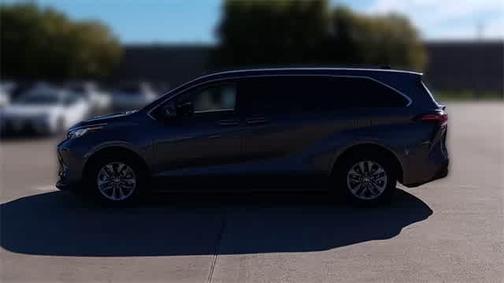 Predawn Gray Mica 2022 Toyota Sienna LE