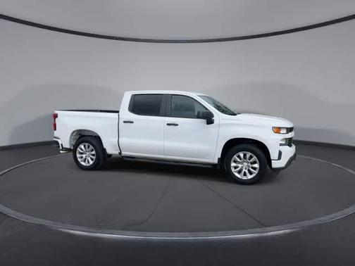 Summit White 2019 Chevrolet Silverado 1500 Custom