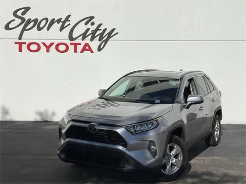 2020 Toyota RAV4 XLE