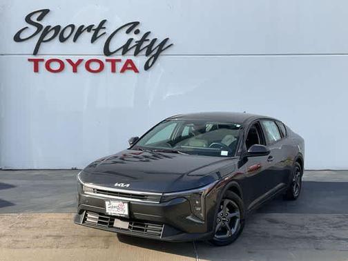 Interstellar Gray 2025 Kia K4 LXS