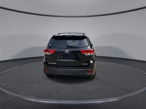 2017 Toyota Highlander SE
