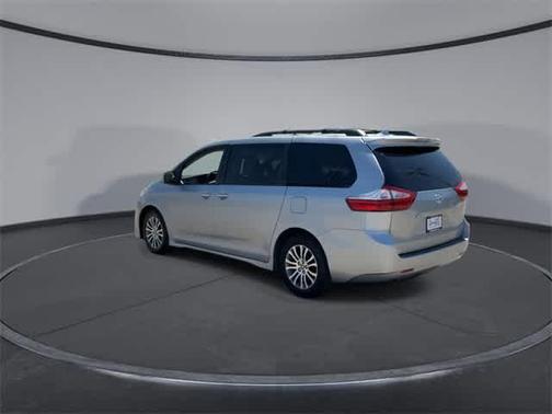 2019 Toyota Sienna XLE