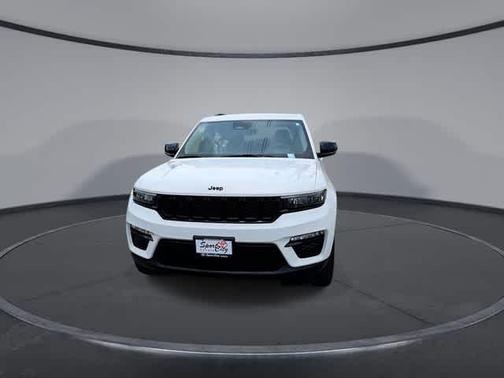Bright White Clearcoat 2023 Jeep Grand Cherokee Limited
