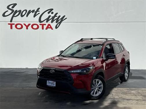 2026 Toyota Corolla Cross LE