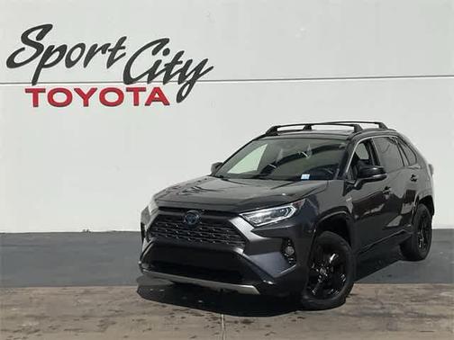2020 Toyota RAV4 Hybrid SE