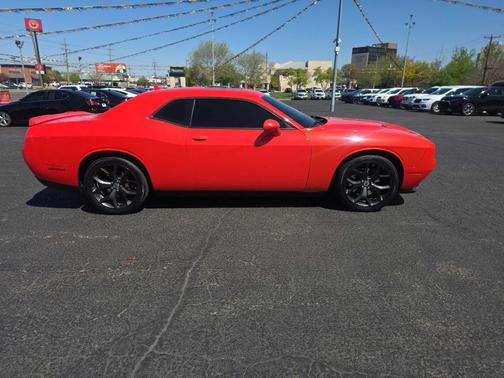 ORANGE 2018 Dodge Challenger SXT