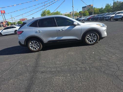 SILVER 2020 Ford Escape SE