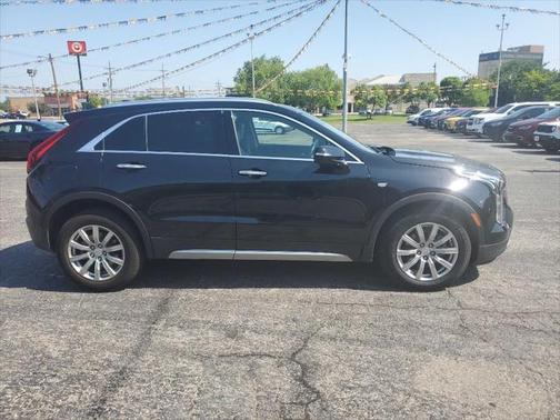 2023 Cadillac XT4 Premium Luxury
