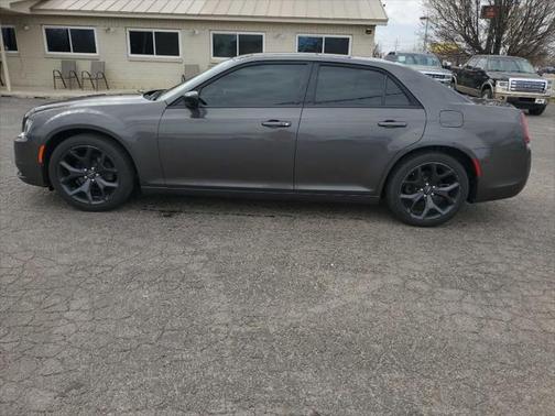 2020 Chrysler 300 Touring