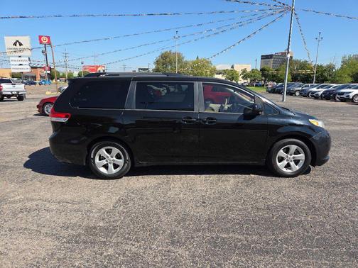 2014 Toyota Sienna LE