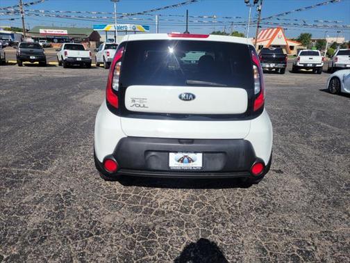 2016 Kia Soul Base