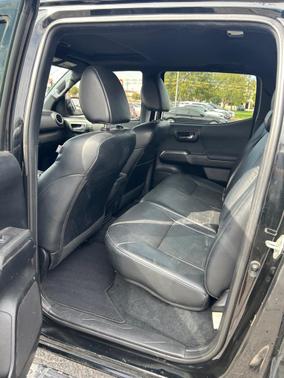 2018 Toyota Tacoma SR