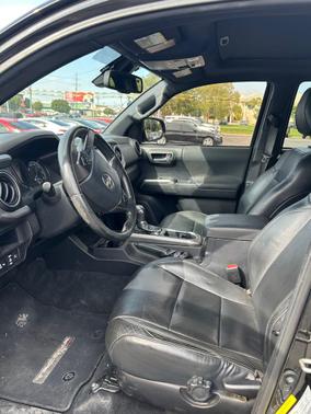 2018 Toyota Tacoma SR