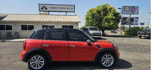 2011 MINI Cooper S Countryman Base