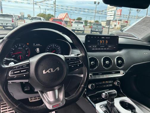 2022 Kia Stinger GT1