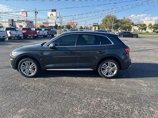 2018 Audi Q5 2.0T Premium Plus