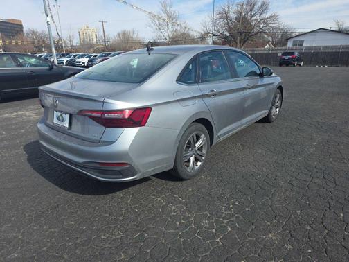 2024 Volkswagen Jetta 1.4T SE