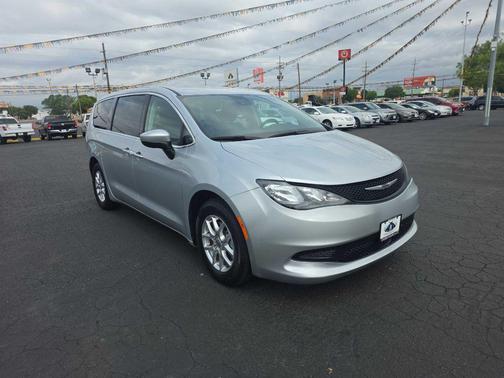 SILVER 2023 Chrysler Voyager LX