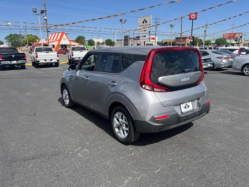 GRAY 2022 Kia Soul S