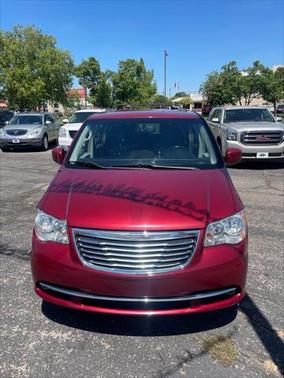 2016 Chrysler Town & Country Touring
