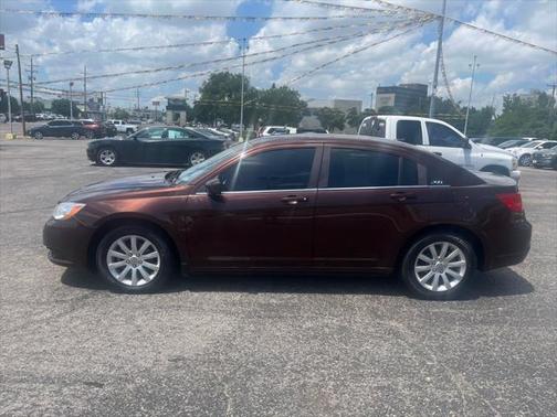 2013 Chrysler 200 Touring