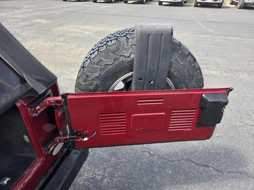 MAROON 2006 Jeep Wrangler Unlimited