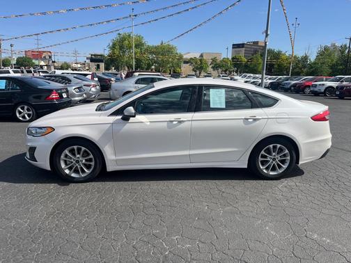 WHITE 2019 Ford Fusion SE
