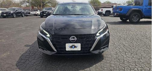 BLACK 2025 Nissan Altima 2.5 SV