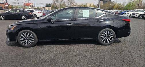 BLACK 2025 Nissan Altima 2.5 SV