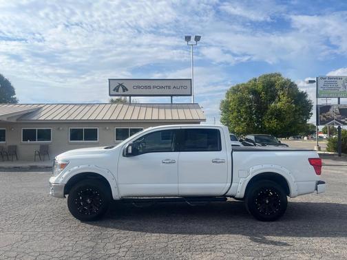 2018 Nissan Titan SV