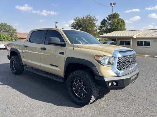 TAN 2019 Toyota Tundra SR5