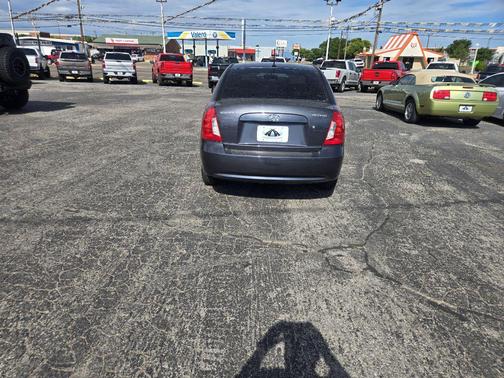 2010 Hyundai Accent GLS