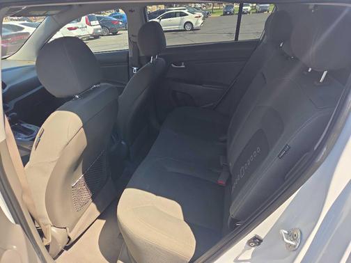 WHITE 2014 Kia Sportage EX