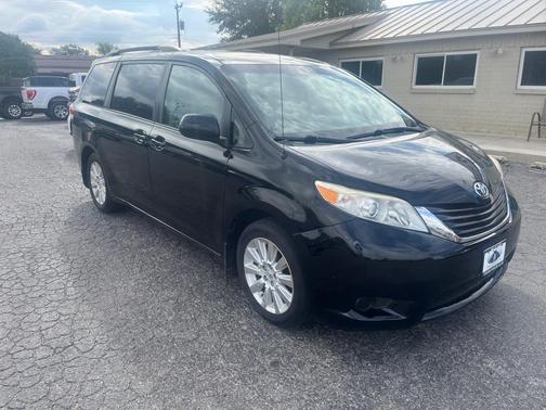 2012 Toyota Sienna LE
