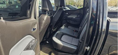 BLACK 2015 Chevrolet Colorado Z71