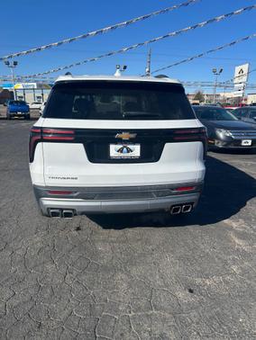 2025 Chevrolet Traverse LT