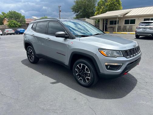 GRAY 2021 Jeep Compass Trailhawk
