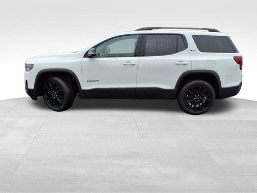 2022 GMC Acadia SLT