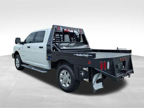 Bright White Clearcoat 2023 RAM 2500 Big Horn