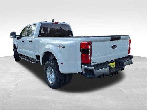 2026 Ford F-350 XLT