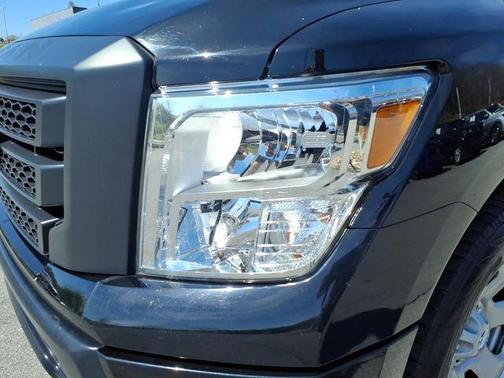 Black 2021 Nissan Titan S