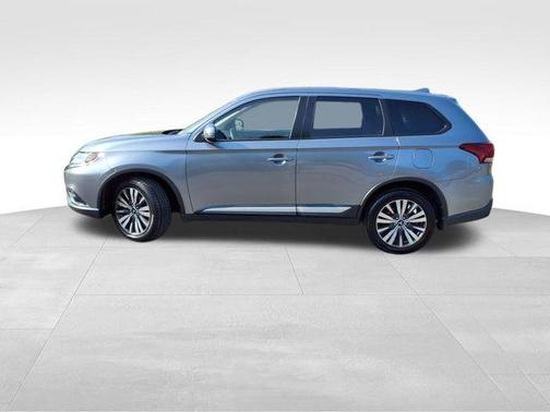 2019 Mitsubishi Outlander SE