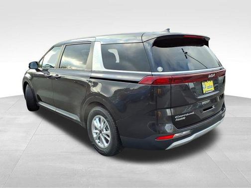 2022 Kia Carnival LXS