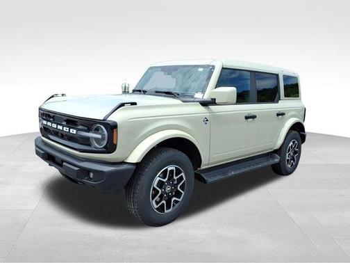 Desert Sand 2026 Ford Bronco Outer Banks